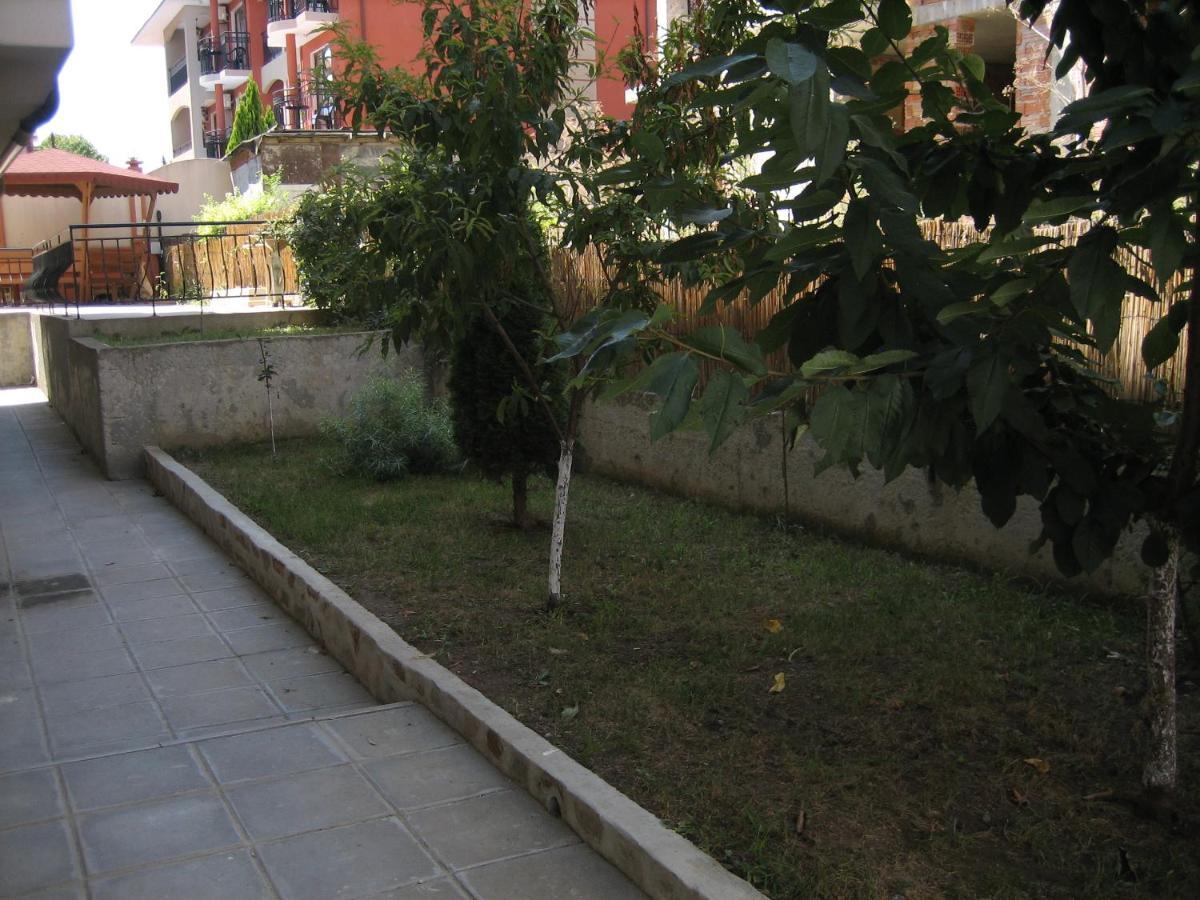 רבדה Apartment Lazur By The Sea מראה חיצוני תמונה