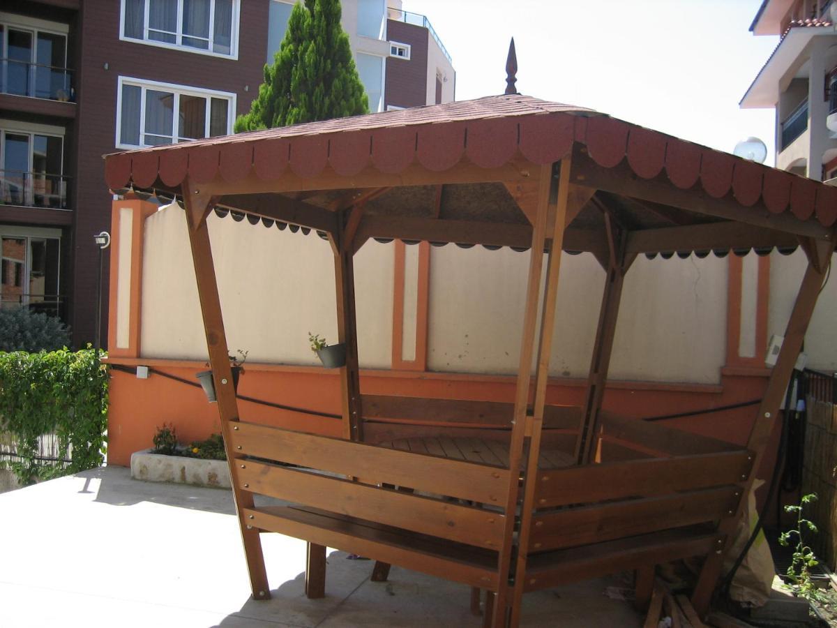 רבדה Apartment Lazur By The Sea מראה חיצוני תמונה